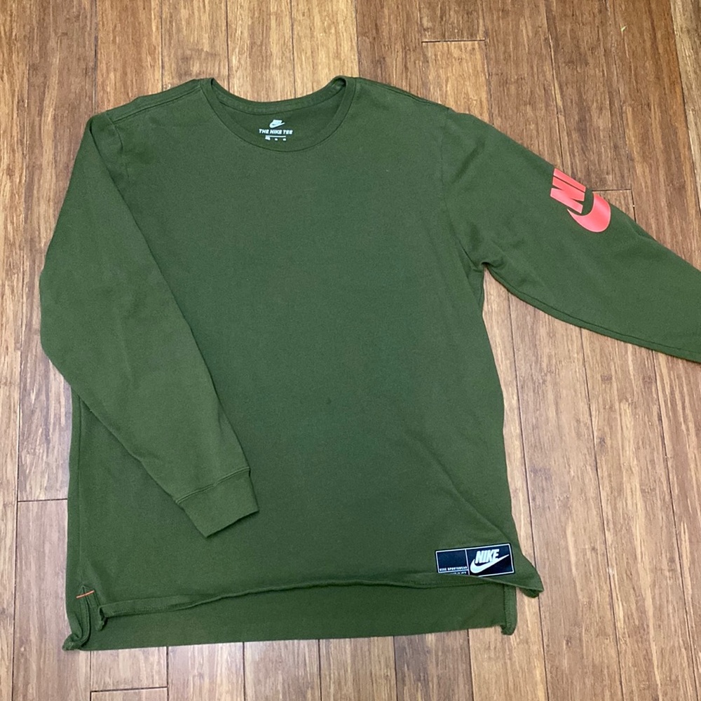 Nike long sleeve tee